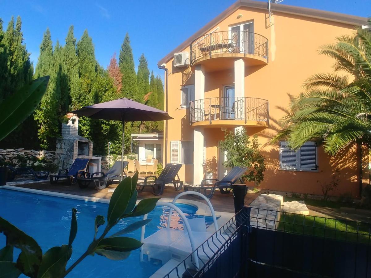 Lana Apartman Apartment Medulin Exterior photo